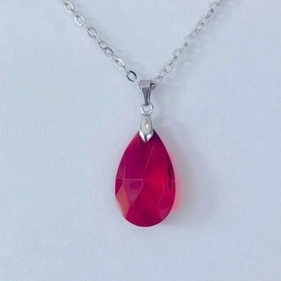 Red Crystal Teardrop Stainless Steel Necklace NWT - Picture 1 of 3